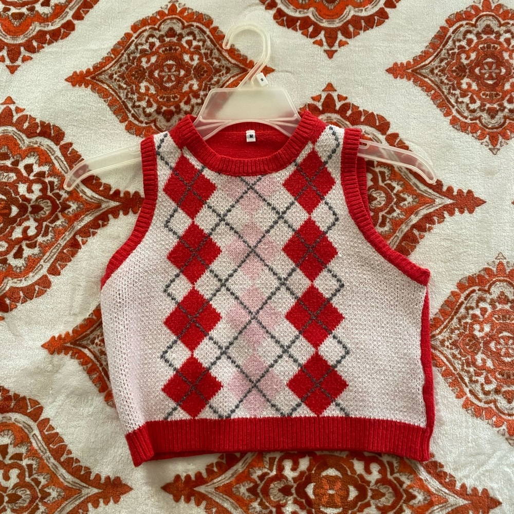 cropped sweater vest